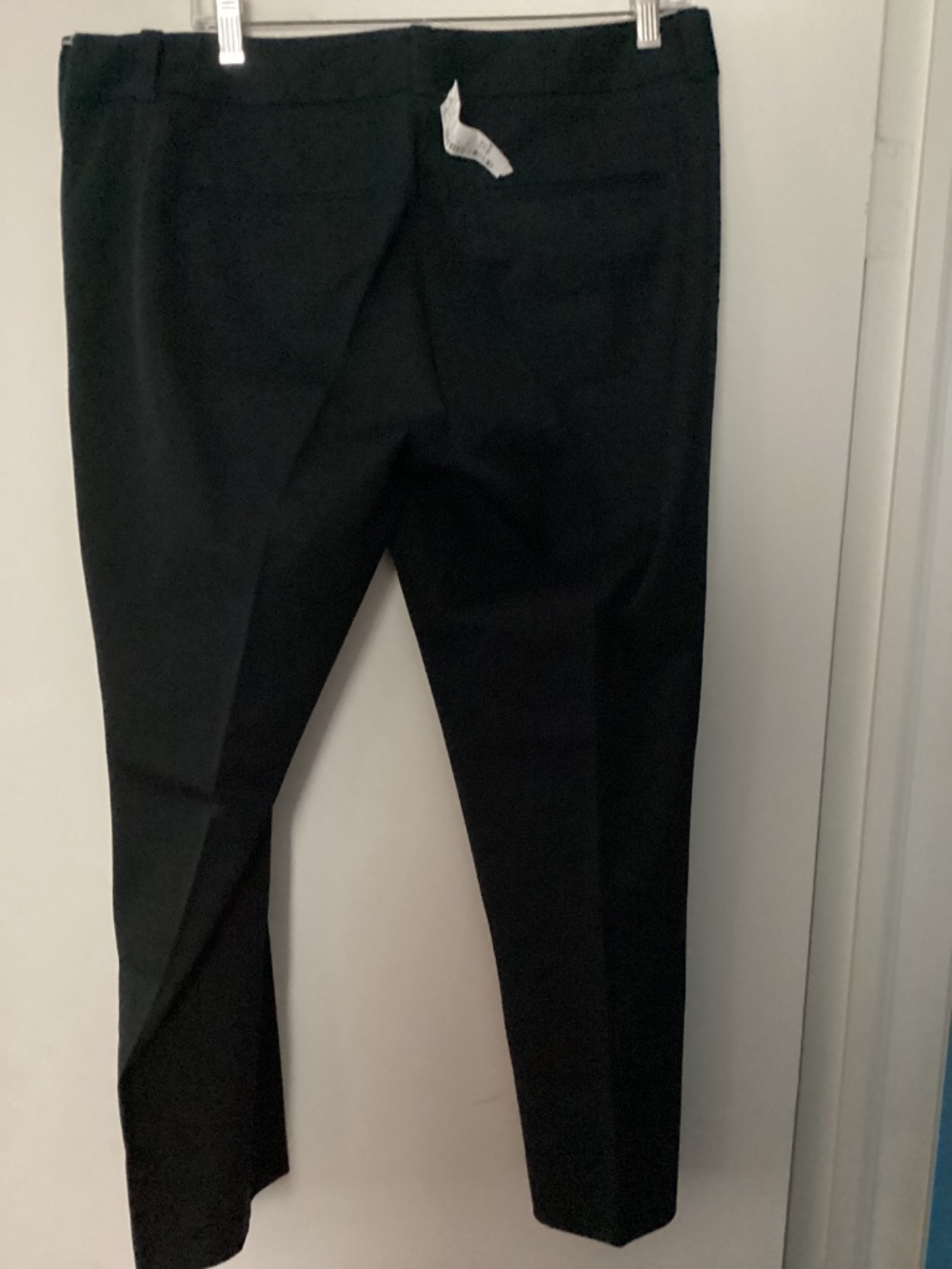 Brand New Eddie Bauer crop pants - Picture 2 of 4